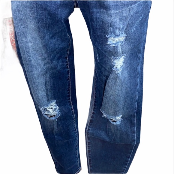 Distressed Skinny Jeans - Picture 6 of 16